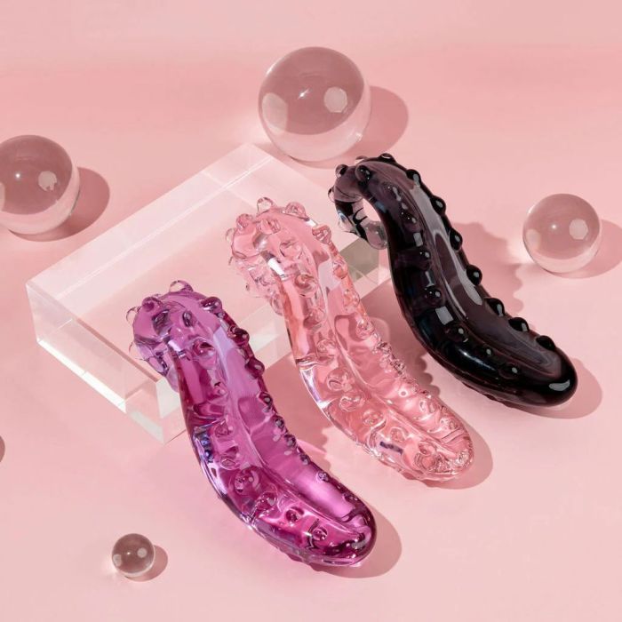 How to use glass dildos safely